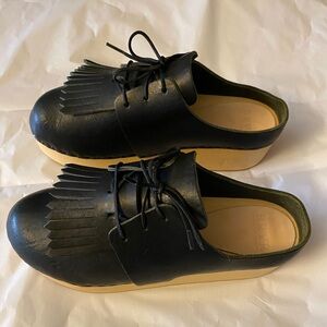 NWOB BRYR Studio Zoe Platform Black Leather Sz 37